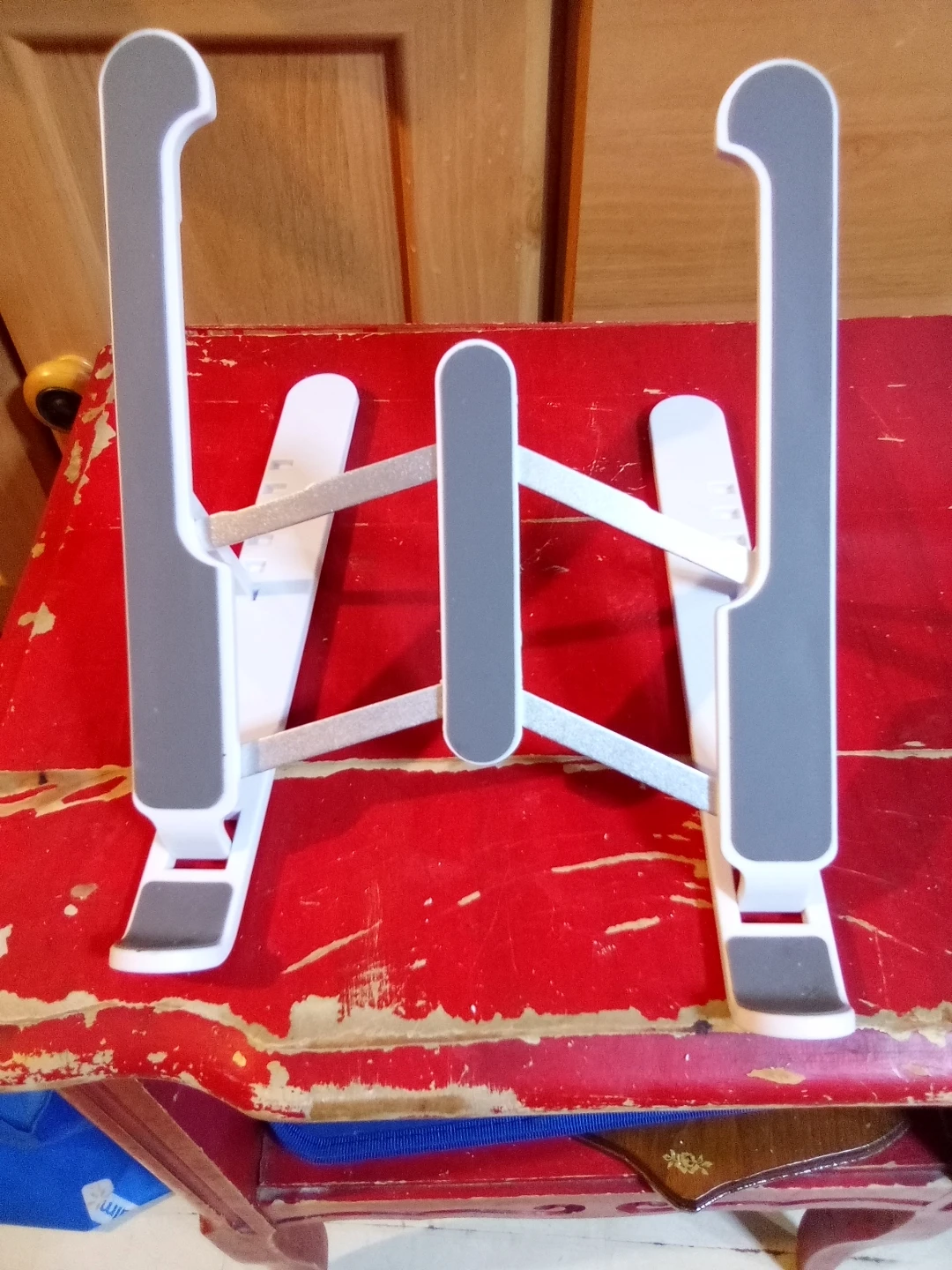 Adjustable Laptop/tablet Stand - photo 2
