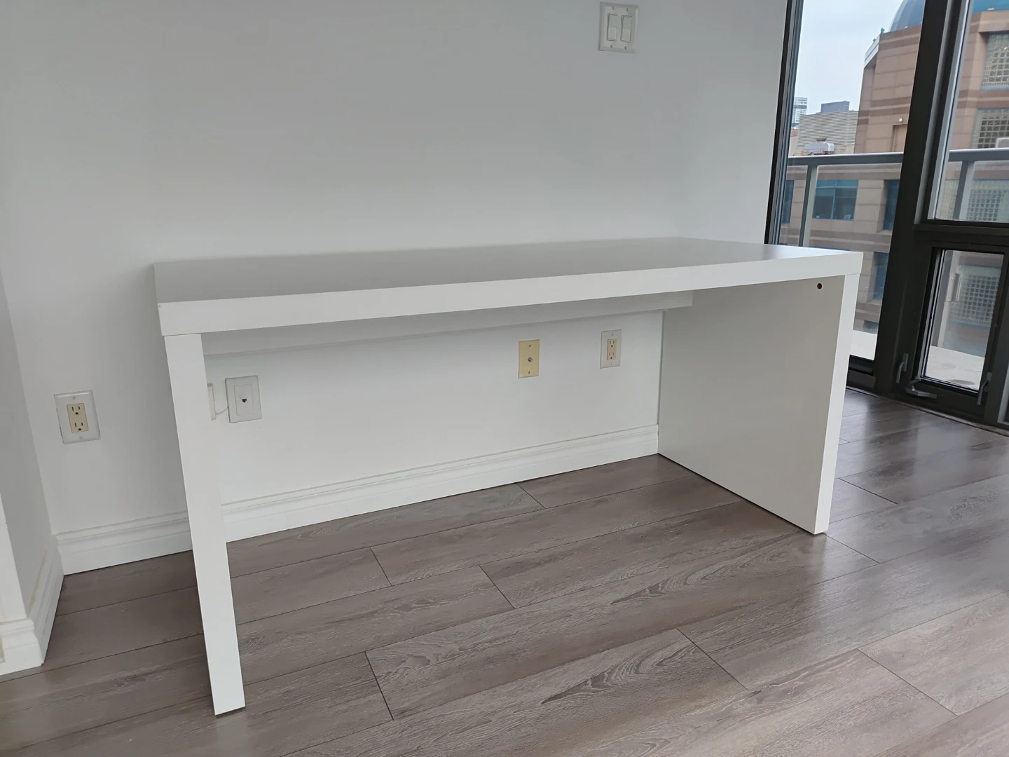 IKEA MALM desk - photo 2