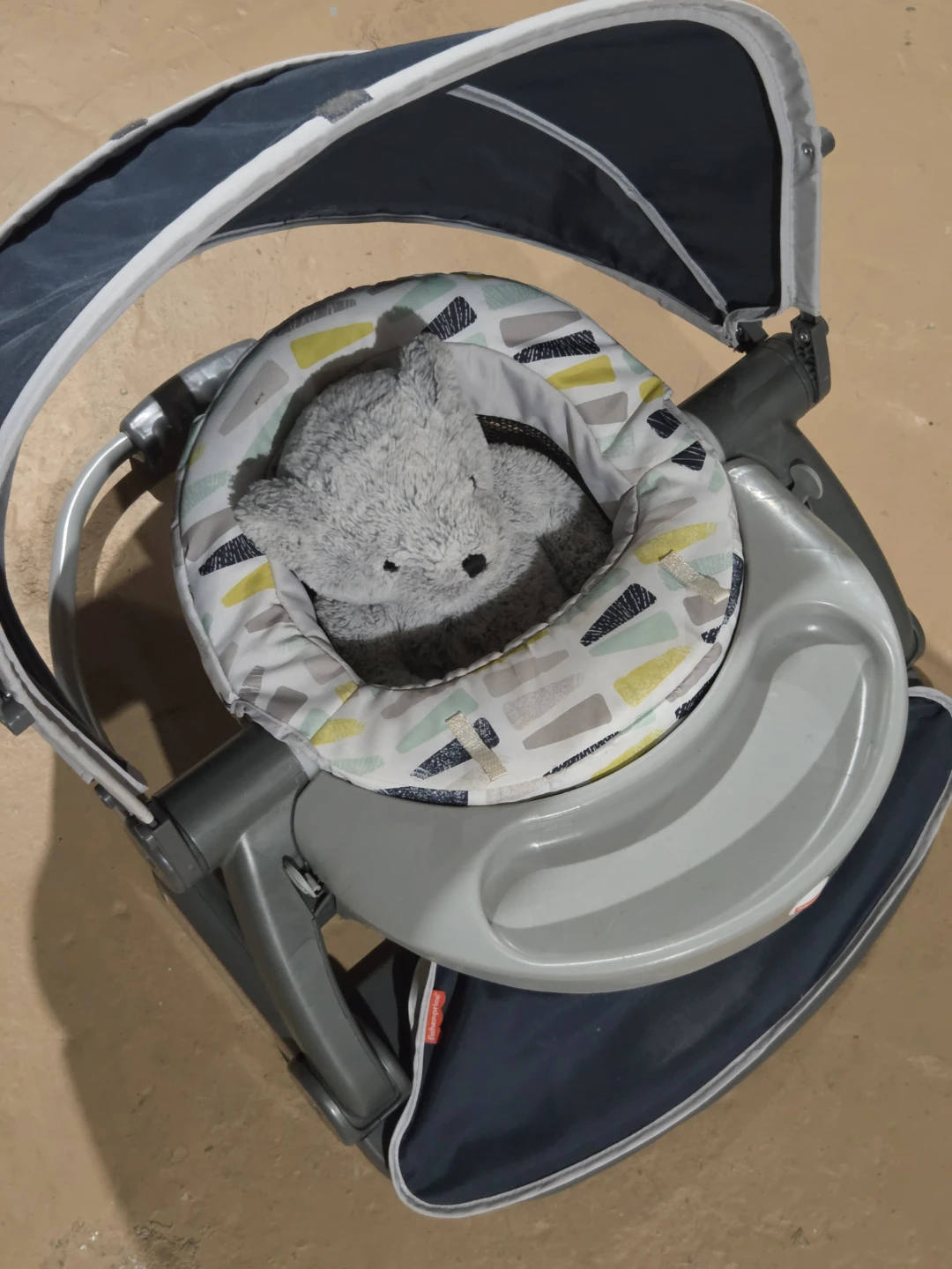 Fisher-Price Portable Baby Booster Seat with Tray - photo 2