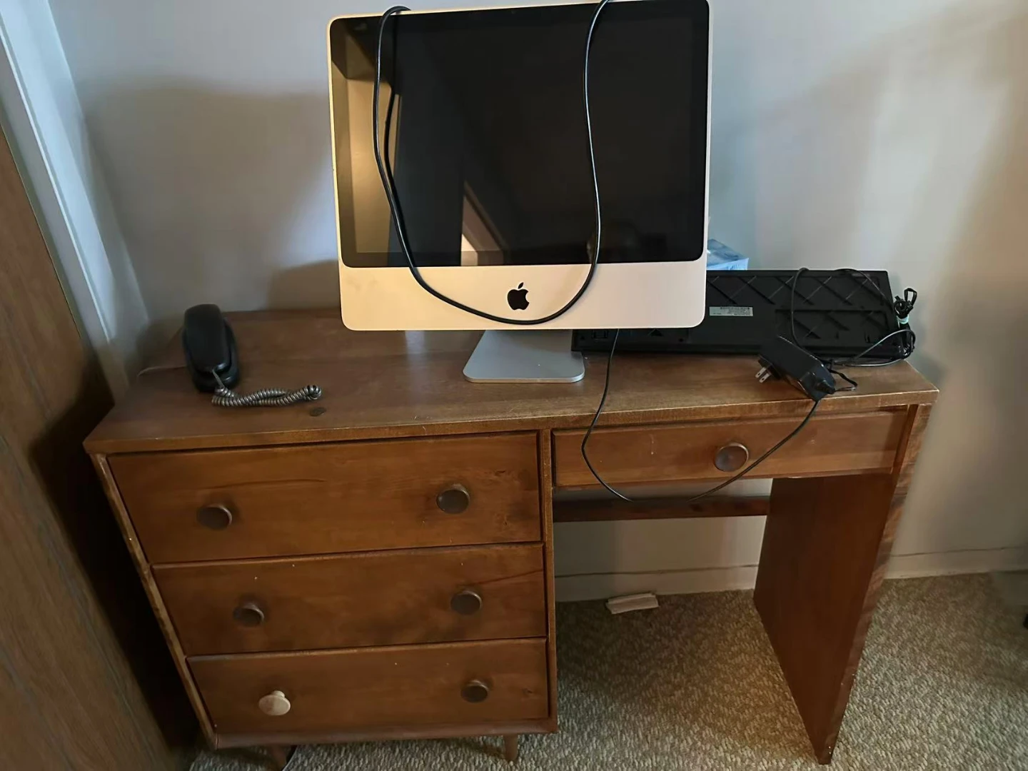 2  Desks - photo 2