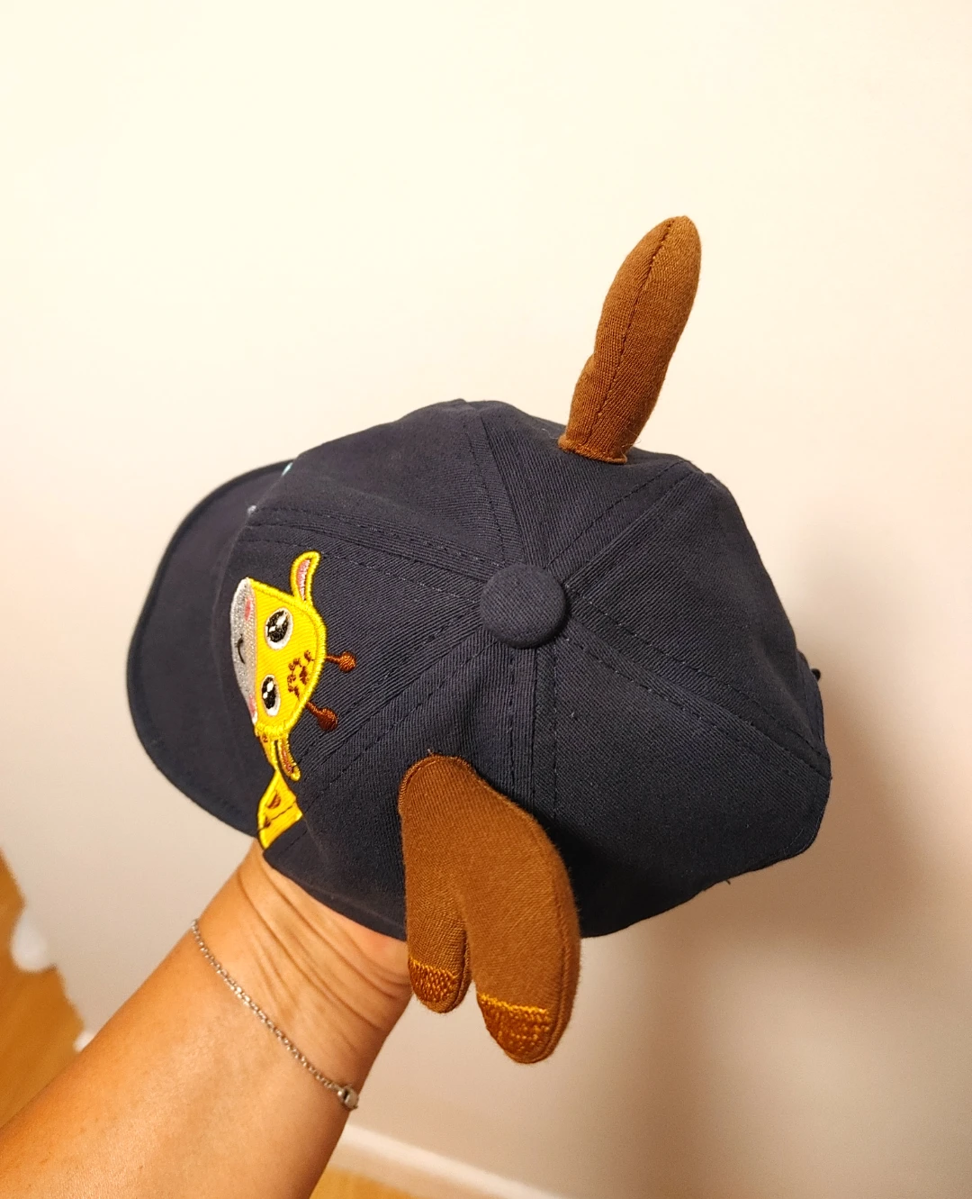 Baby Giraffe Cap with Antlers - photo 5