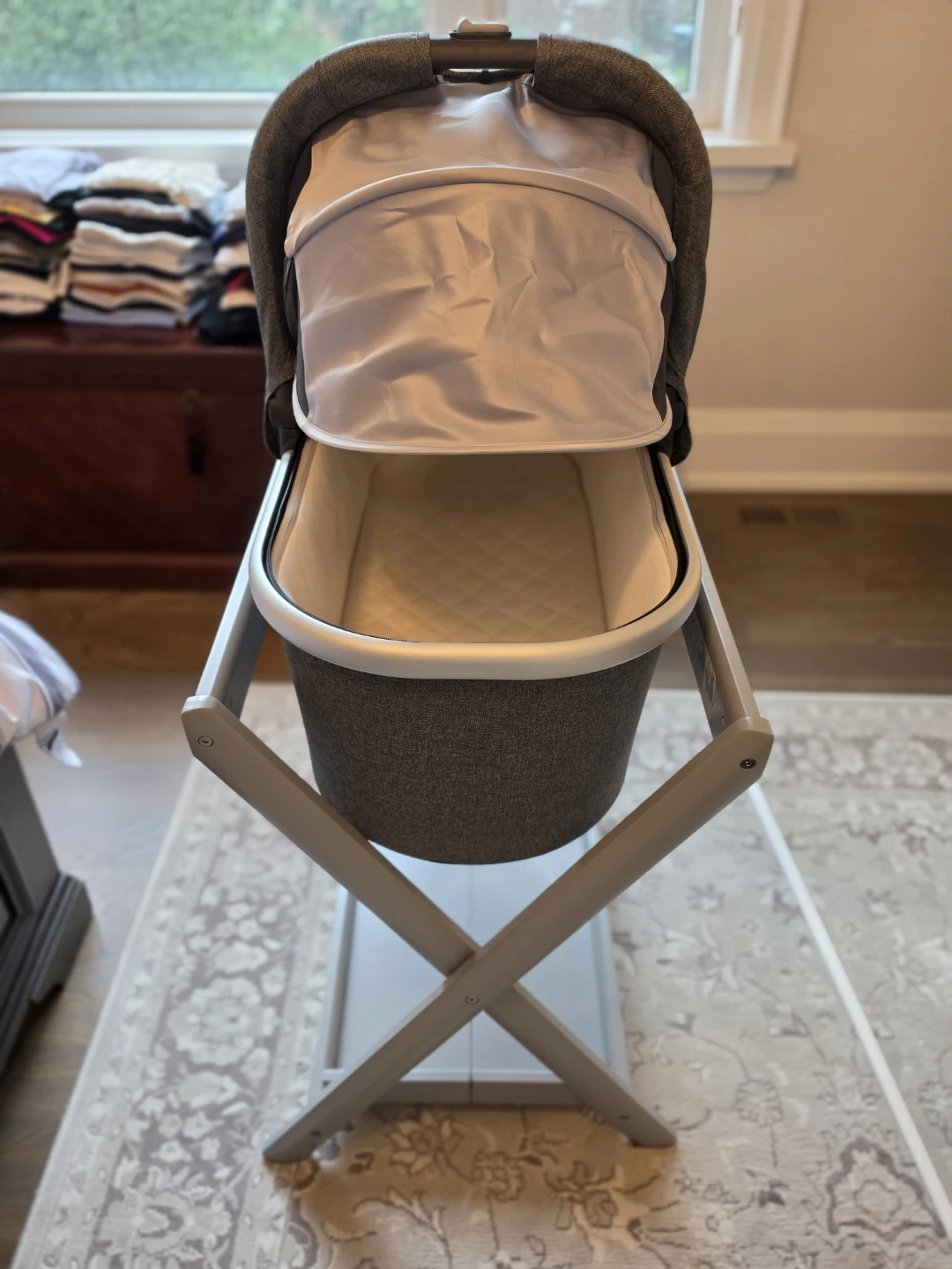 Uppababy Grey Bassinet with Stand - photo 5