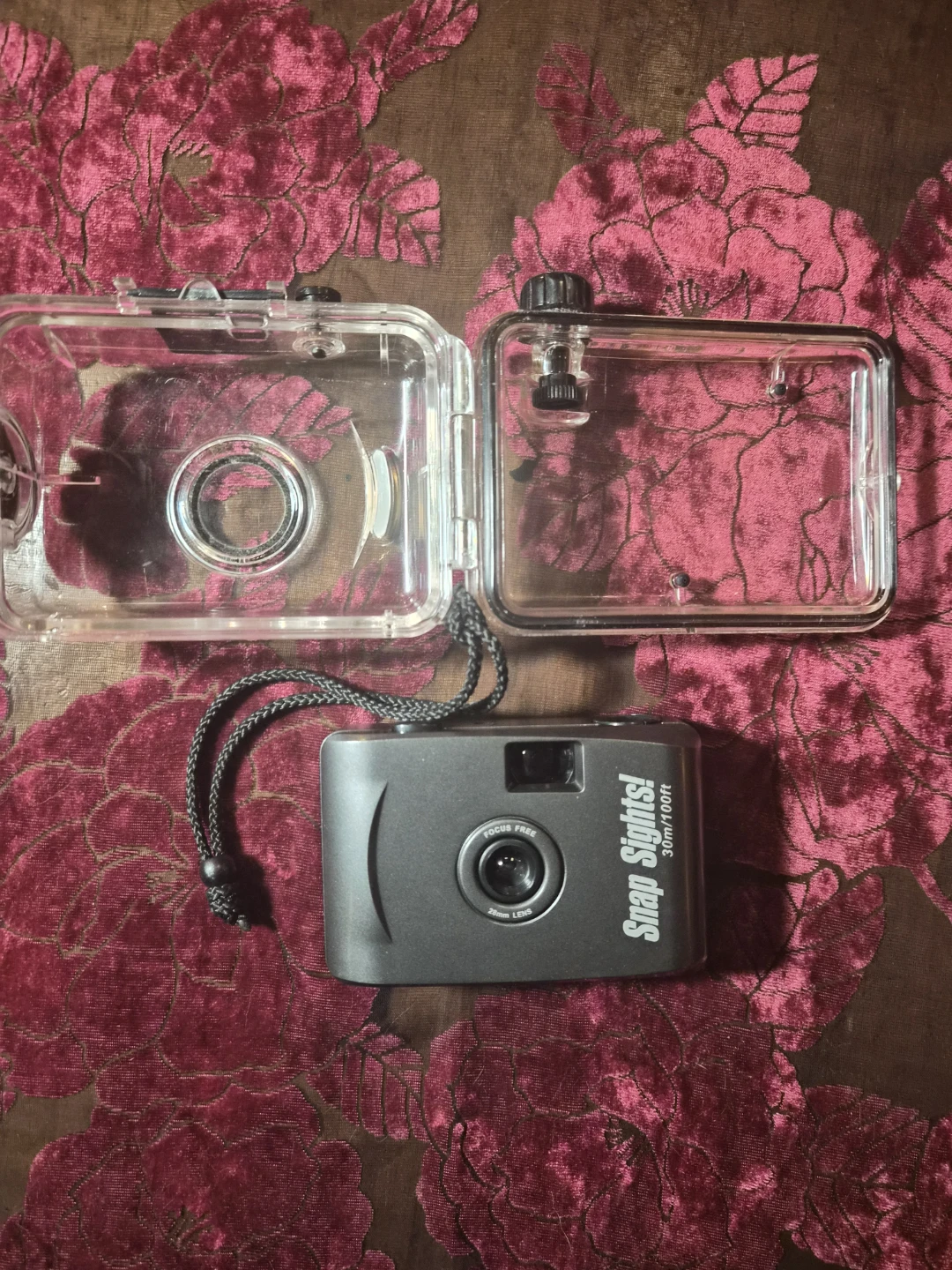 35mm Underwater Camera with Waterproof Case - photo 2