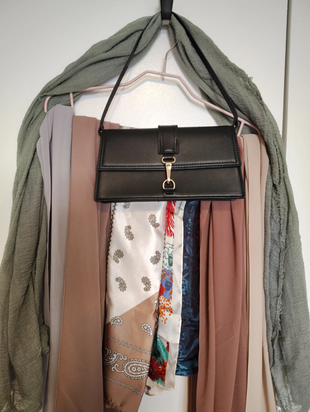 Women’s Scarf & Handbag Bundle – $10!