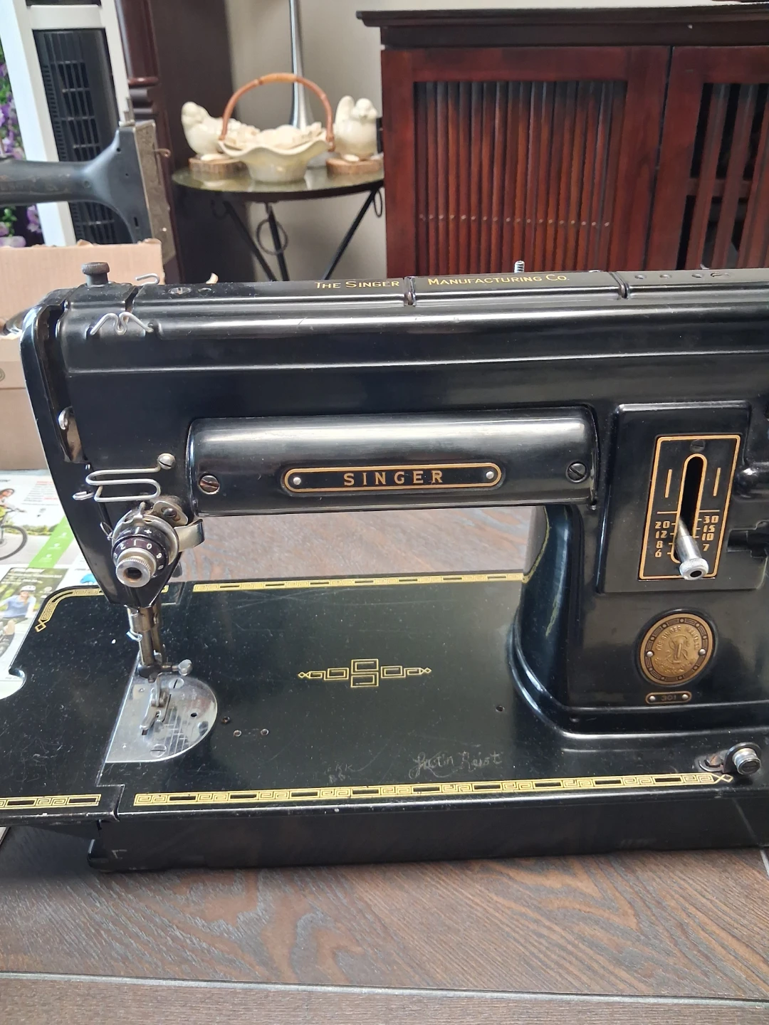 Singer 301A Sewing Machine - photo 2