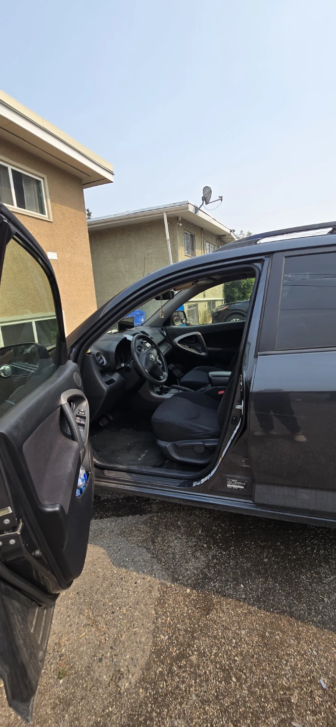 2008 Toyota RAV4 Sport - photo 4