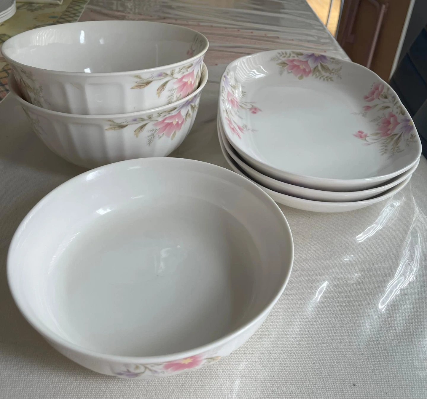 Floral Design Serving Bowls and Plates Set