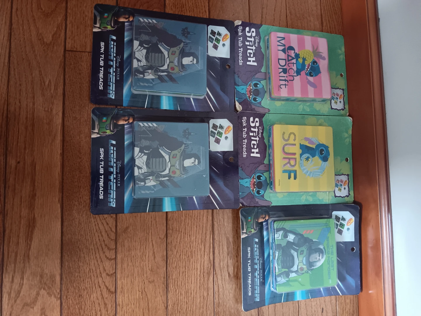 Stitch 5pk tub treads and display Pixar lightyear