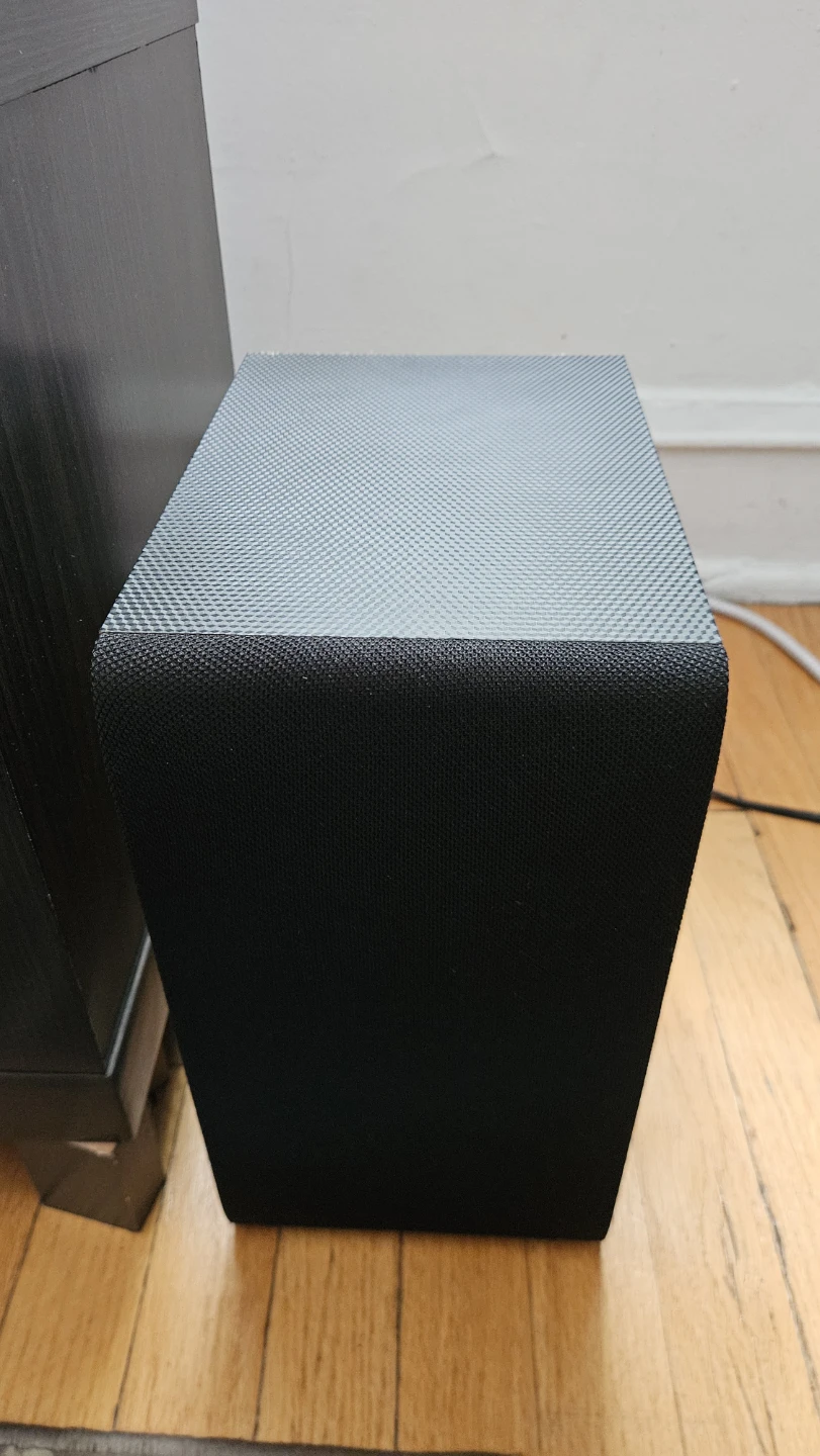 LG 55" 4K Smart TV + Soundbar + Subwoofer – Complete Setup - photo 3