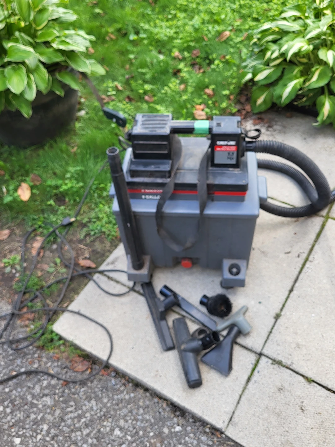 Genie Two in One Wet/Dry Vacuum 1.1 Hp