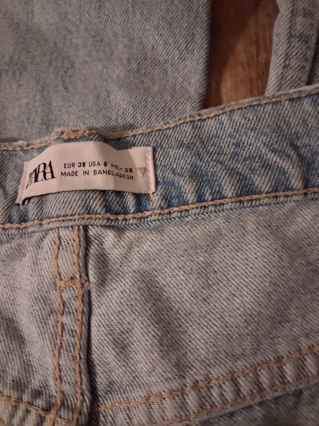 Zara Light Wash Denim Jeans - photo 2