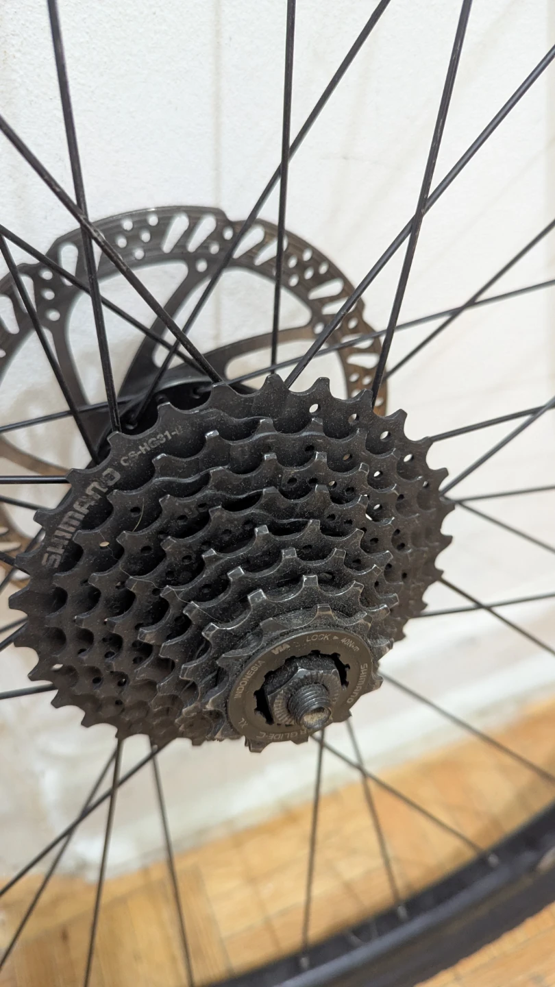 Used 700x42C (42-622) REAR Wheel Bike Bicycle with Disc Brake - photo 3