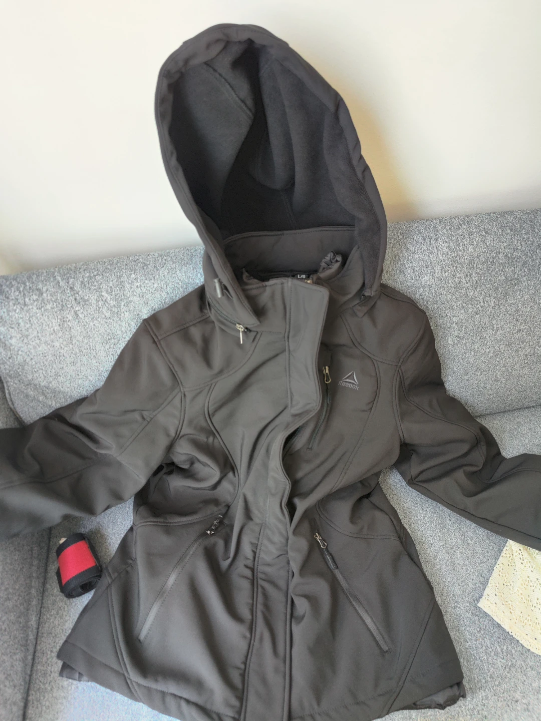 New!! Reebok men's Black Hooded Softshell Jacket - photo 4