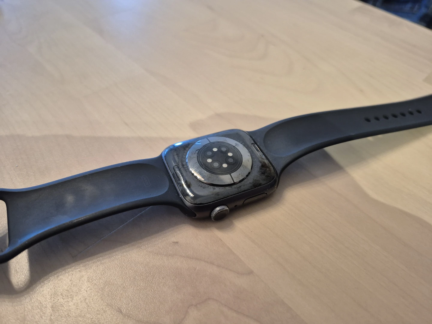 Apple Watch Series 6 - 44mm - iCould Locked, For Parts Only - photo 2