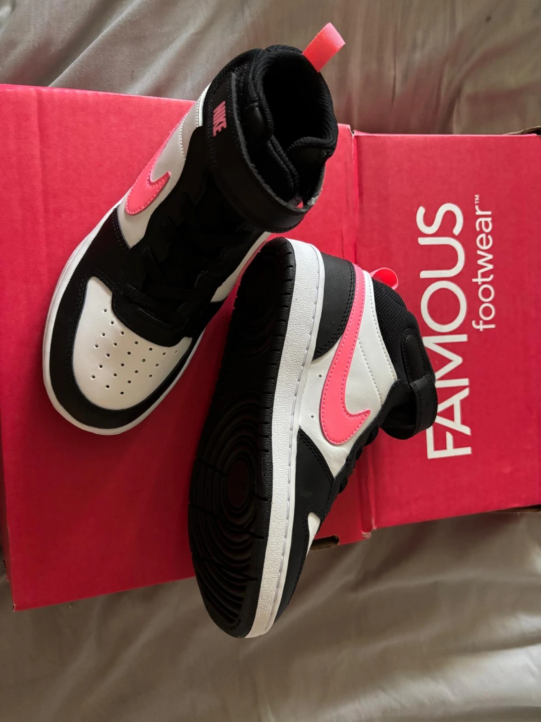 NEW Nike Kids' Sneakers Black/White/Pink