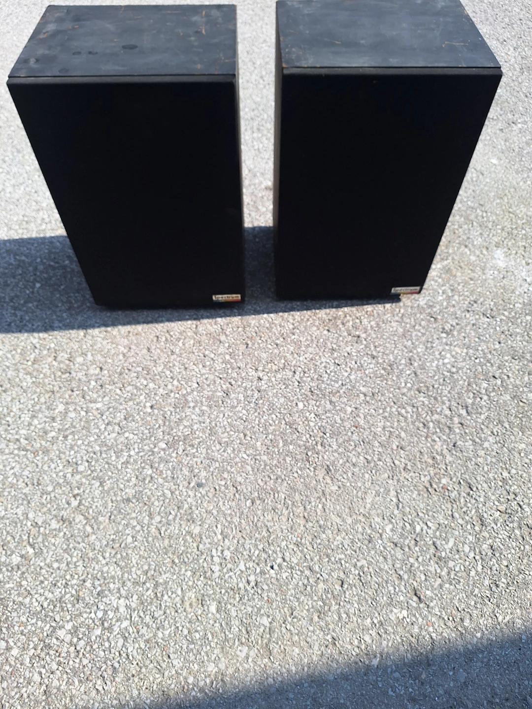 Pair of Bookshelf Speakers
