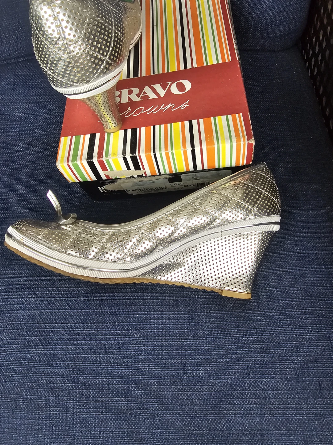 Bravo Crowns Silver Wedge Heels with Bows size 8 - photo 5