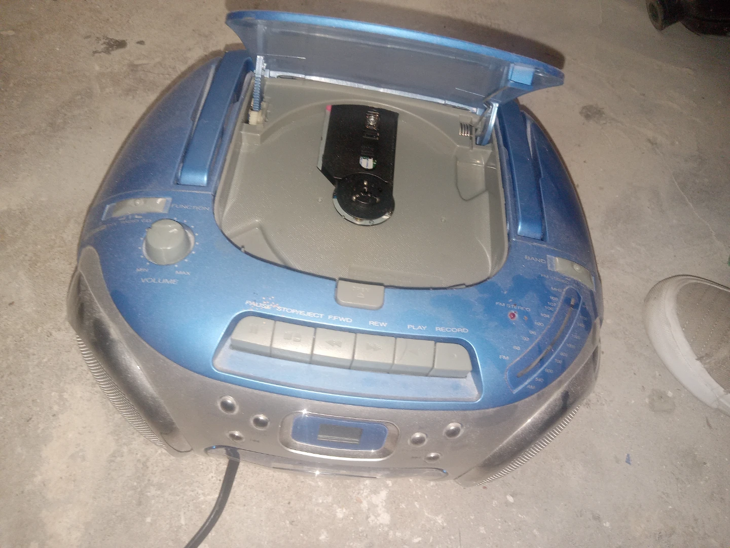 Vintage CD / Radio/ Cassette Player (Philips and Sony) - photo 3