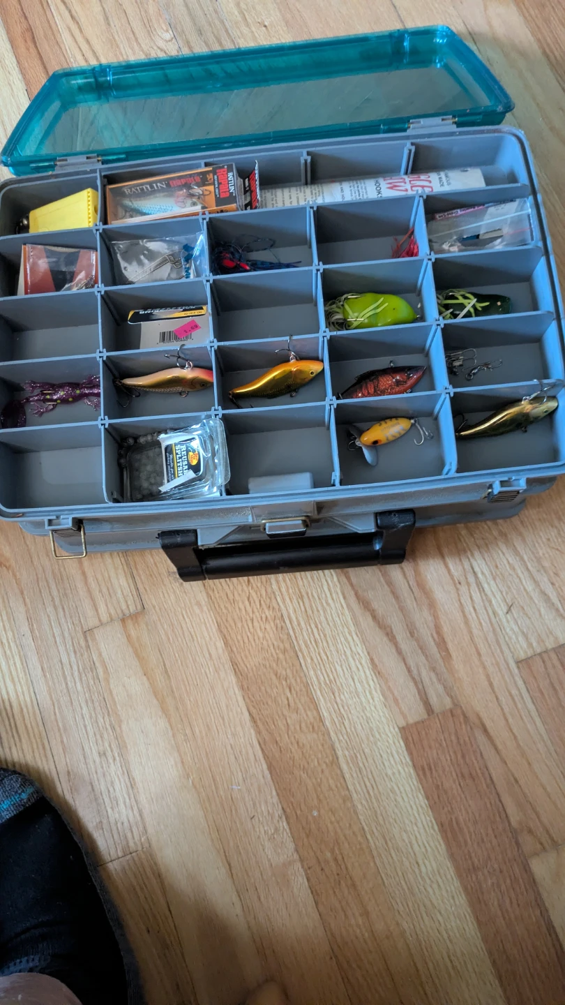 Plano Guide Series Tackle Box with Fishing Lures - photo 2