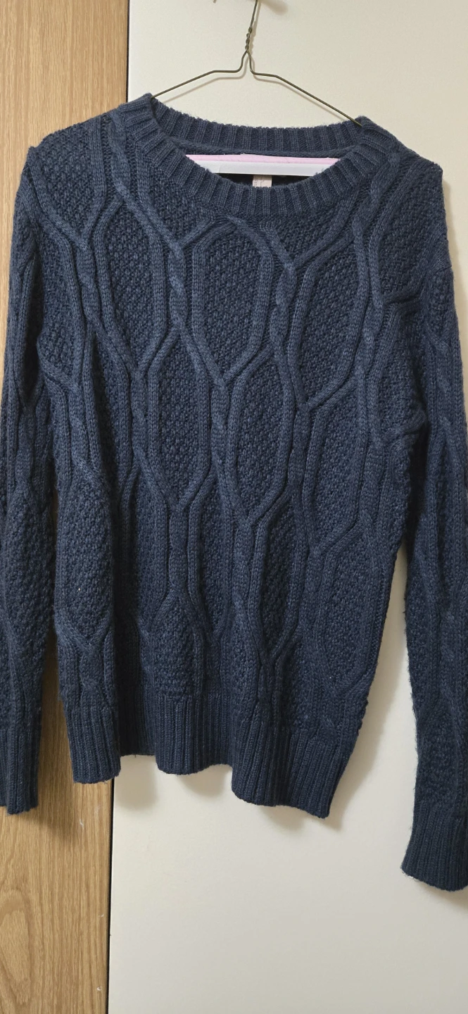 Forever 21 Contemporary Navy Cable Knit Sweater Small