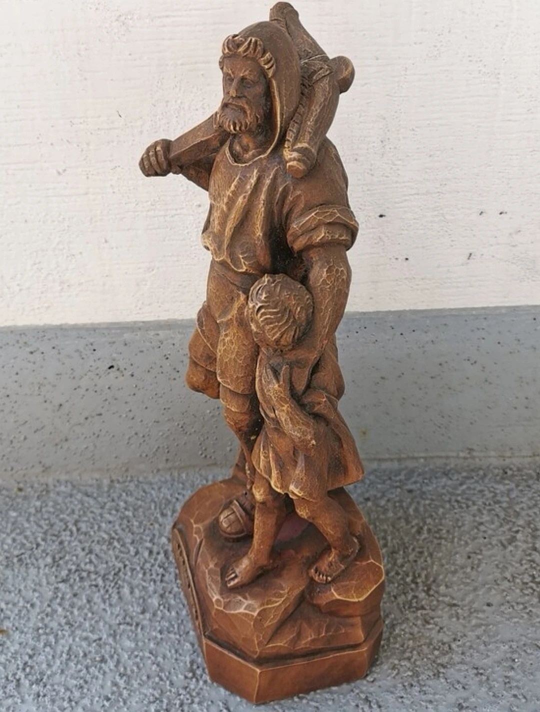 Antique Swiss Brienz-Style Wilhelm Tell Hand-Carved Sculpture - photo 4