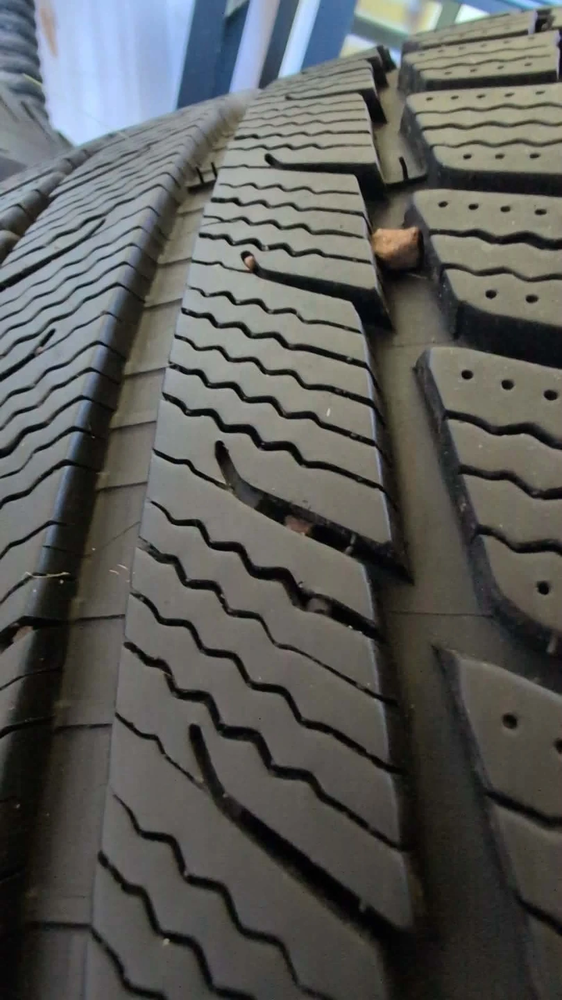 265/60/18 winter tires 2 - photo 3