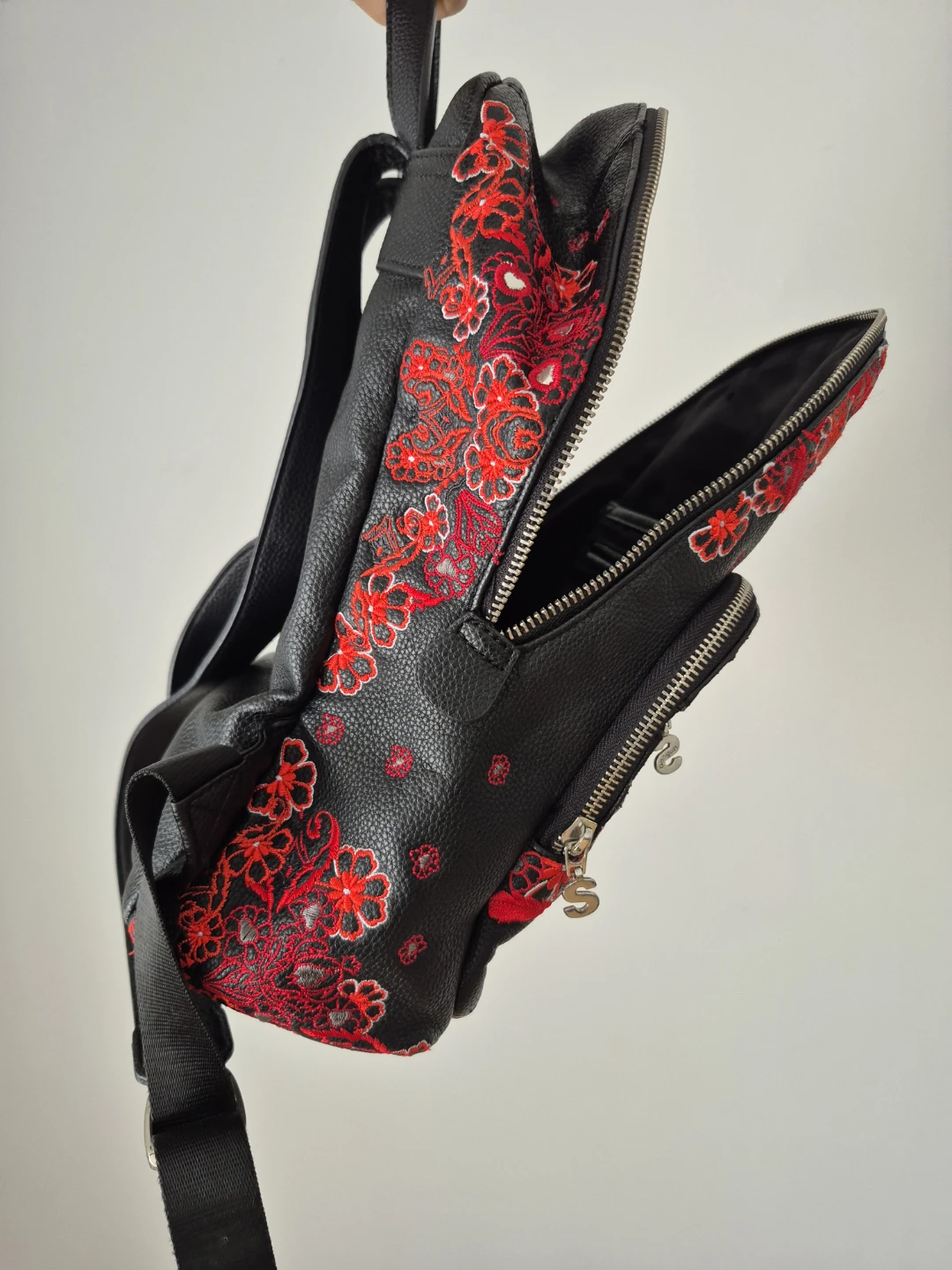 Desigual Black Backpack with Red Floral Embroidery - photo 3