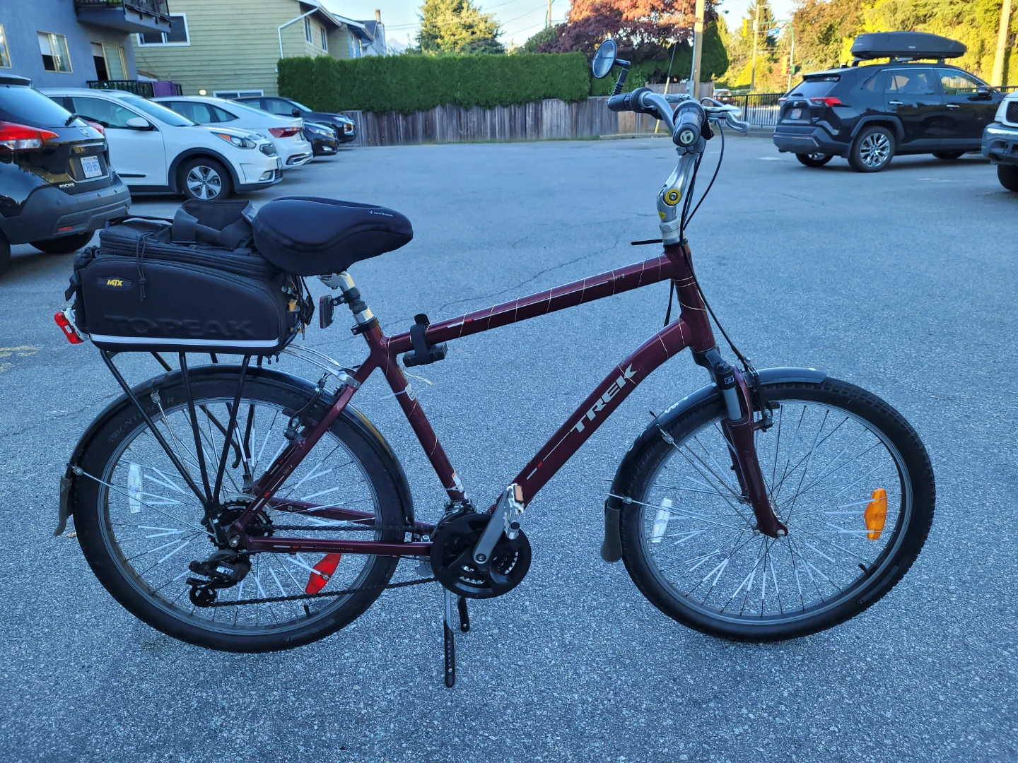 TREK COMFORT,21 SPD. (PEDAL) BIKE,$500.00