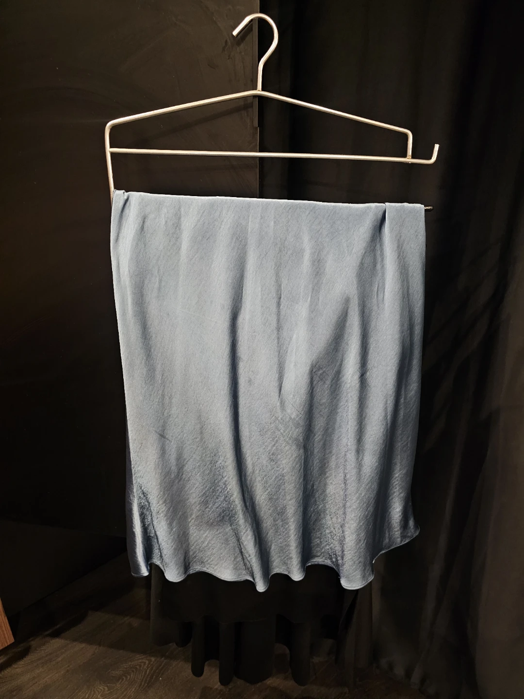 Satin Silk Midi Skirt M - photo 4