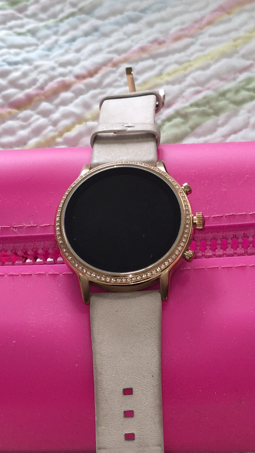 Fossil Smartwatch Rose Gold Tone Case