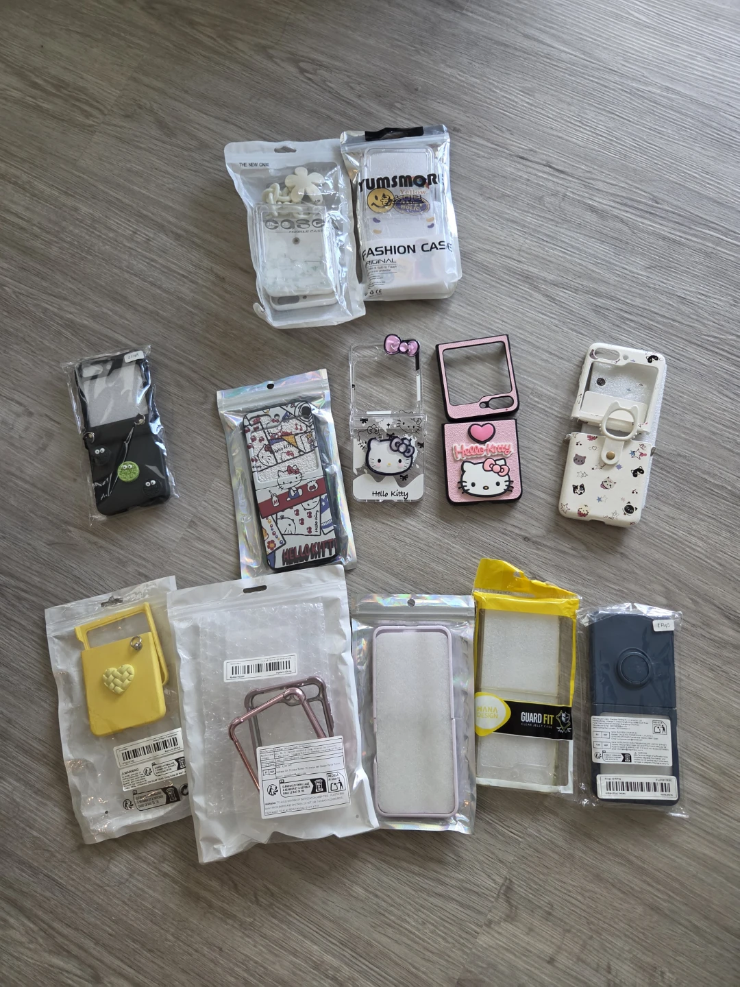 12 Samsung Galaxy Z Flip 5 Phone Cases – Hello Kitty & More 📱