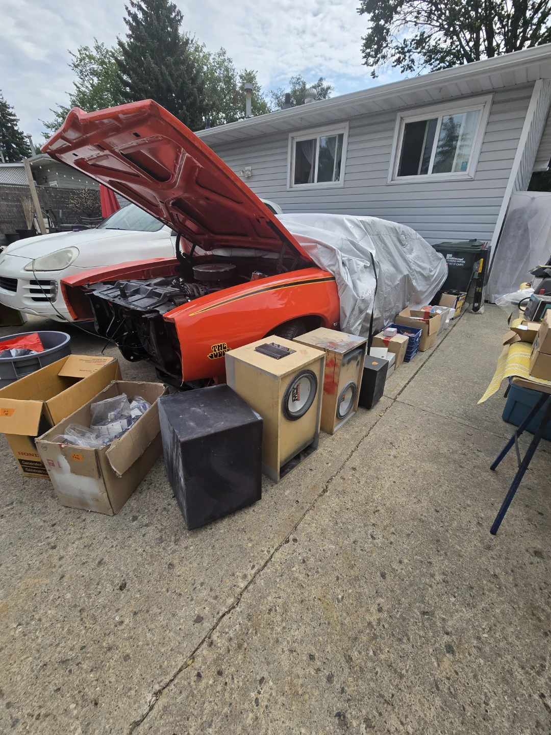 Garage sale 95 marion drive - photo 2