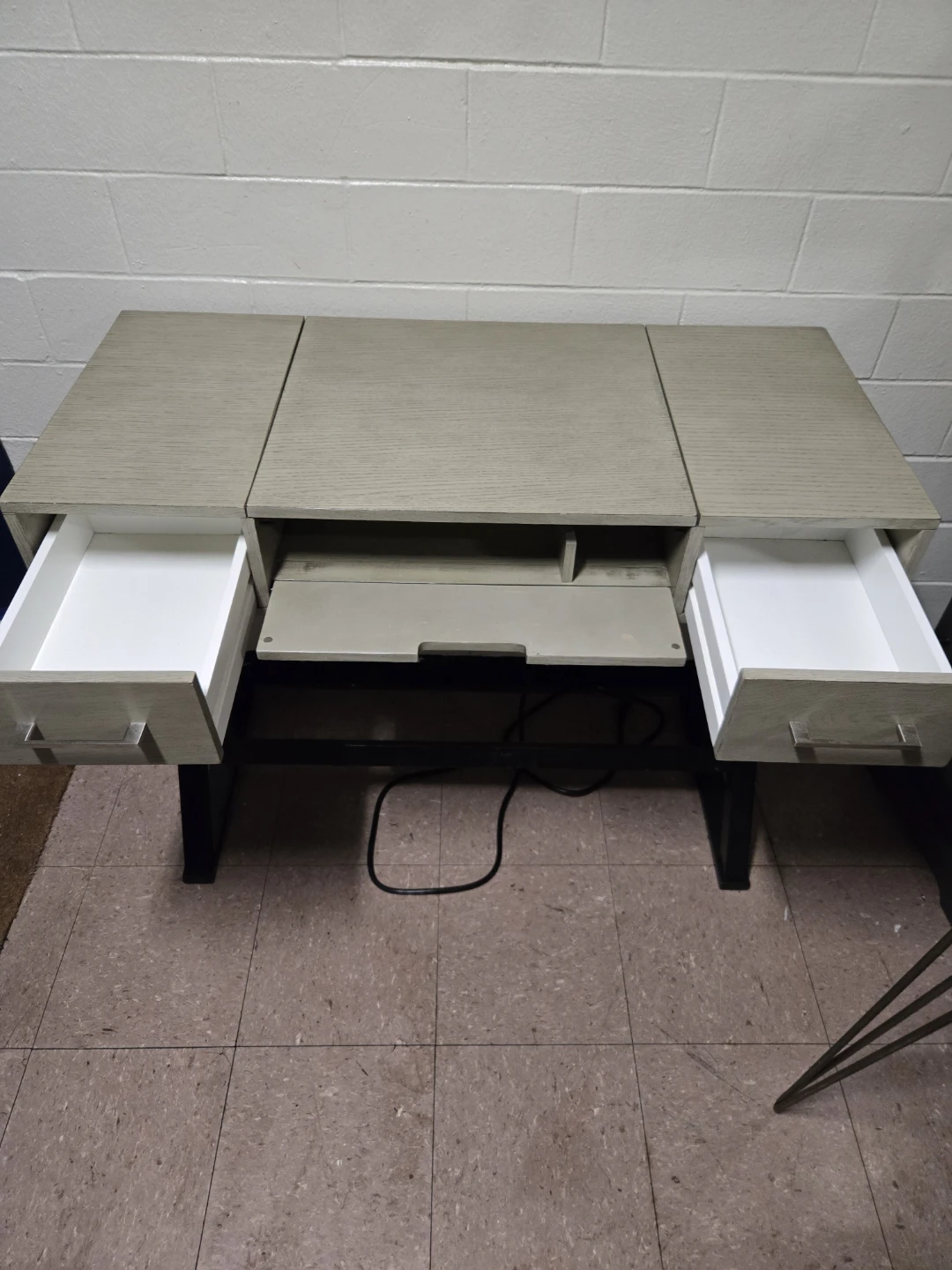 2-in-1 Gray Makeup Table & Computer Desk (Built-in Power Strip) - photo 3