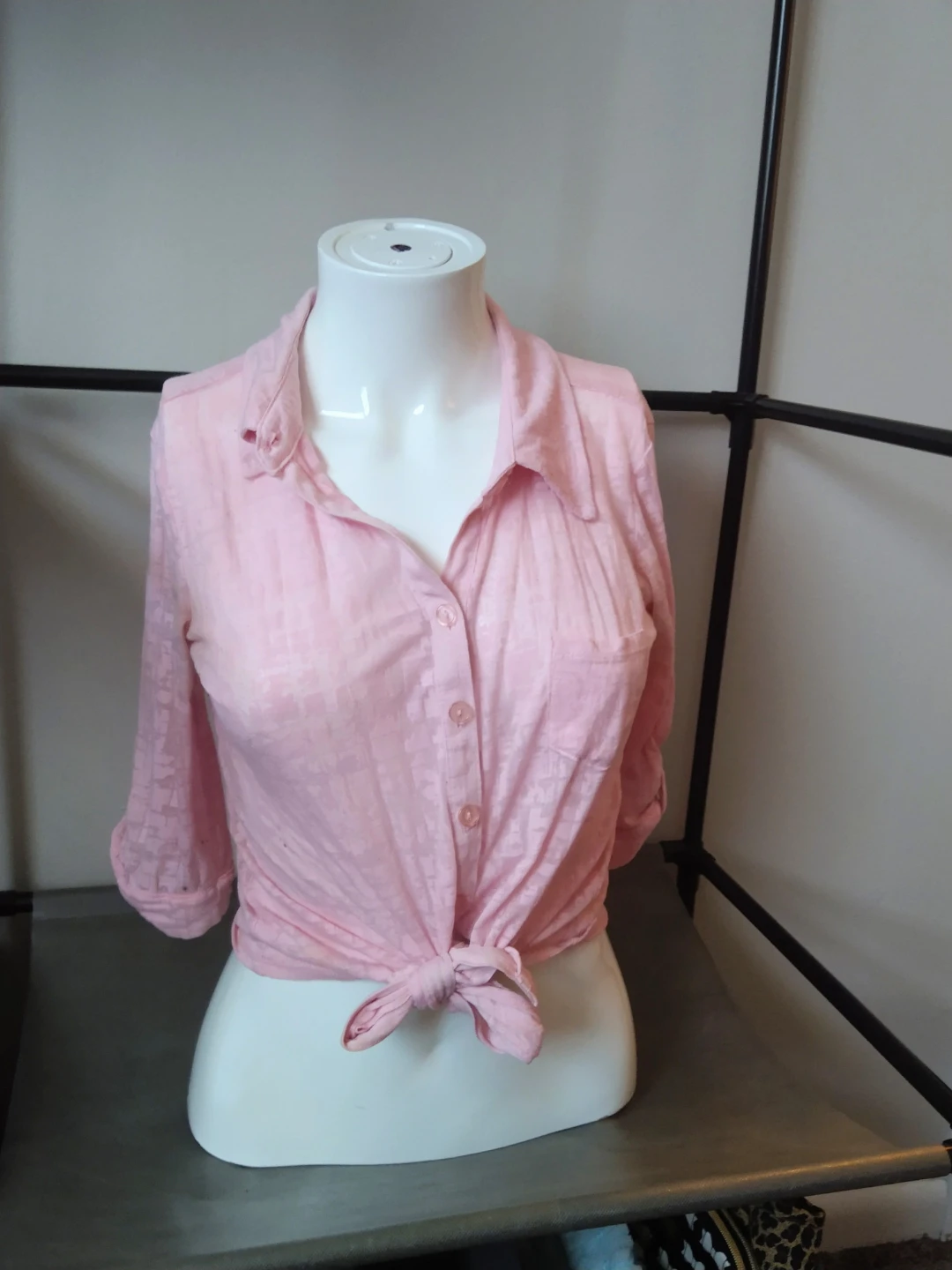 Derek Heart Light Pink Semi-Sheer Crop Top w/ Front Tie - photo 3