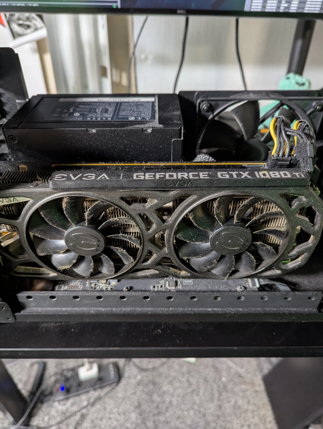 Razor Core X Chroma + Nvidia 1080 To 11G - photo 3