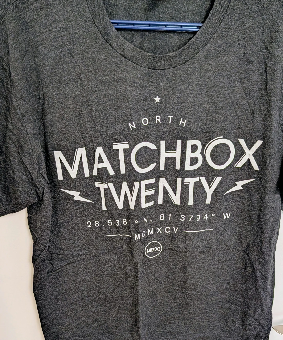 Matchbox Twenty T-Shirt - Men's Large - photo 2