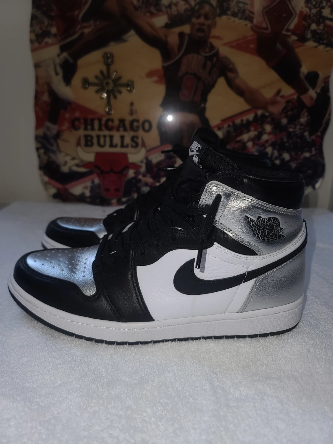 Nike Air Jordan 1 High OG - photo 3