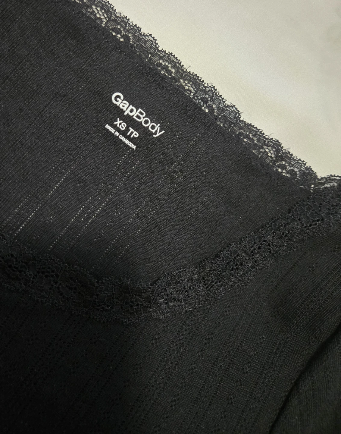 GapBody Black Lace Trim Ribbed Top XS - new without tags - photo 2