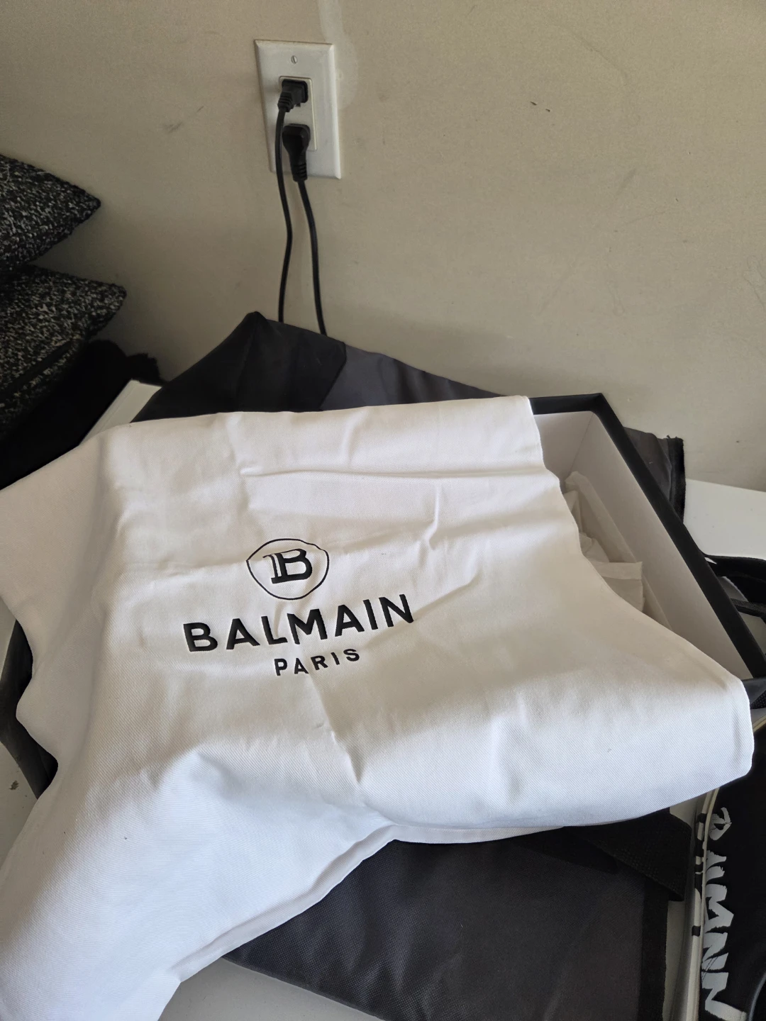 Balmain Low Top Lace Sneakers Black White Size 41 - photo 4