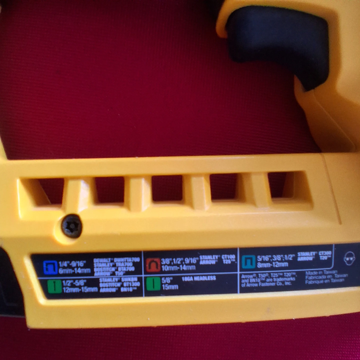 DeWalt Multi-Tacker Staple Gun - photo 3