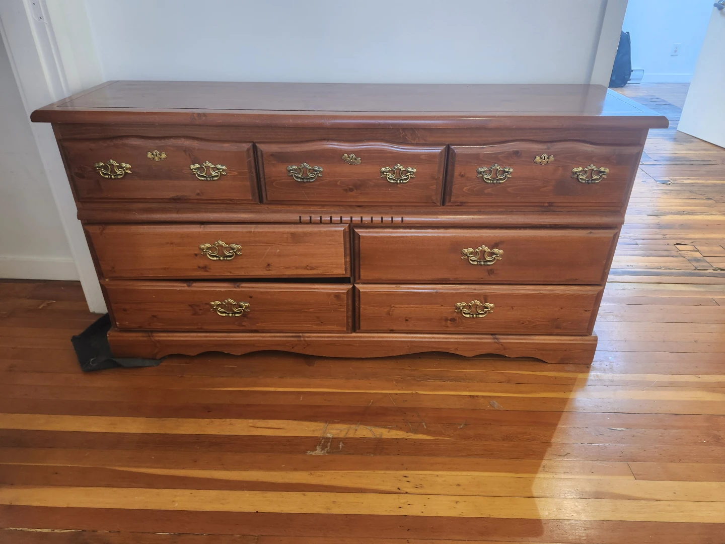 Solid Wood 7-Drawer Dresser