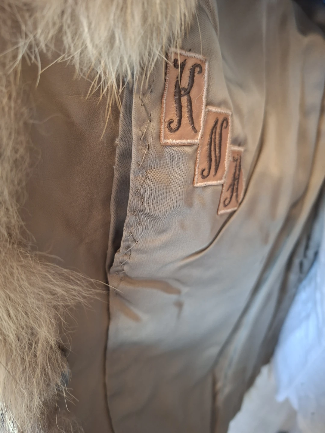 Genuine Vintage Eaton's Natural Fur Jacket | Large Shawl Collar - photo 2