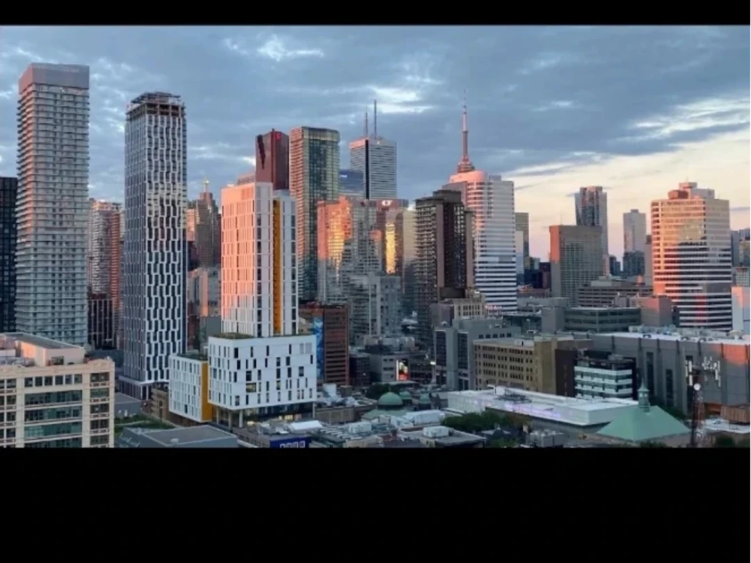 URGENT SUBLEASE IN DOWNTOWN TORONTO