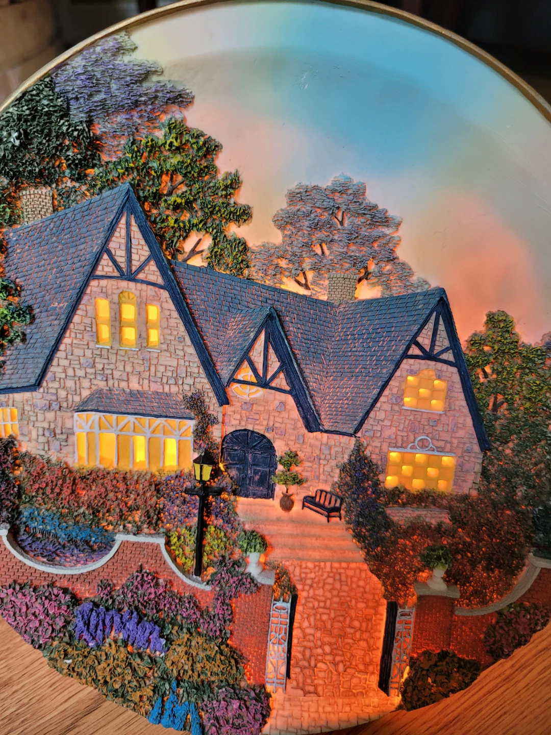 Decorative Light-Up House Plate - photo 4