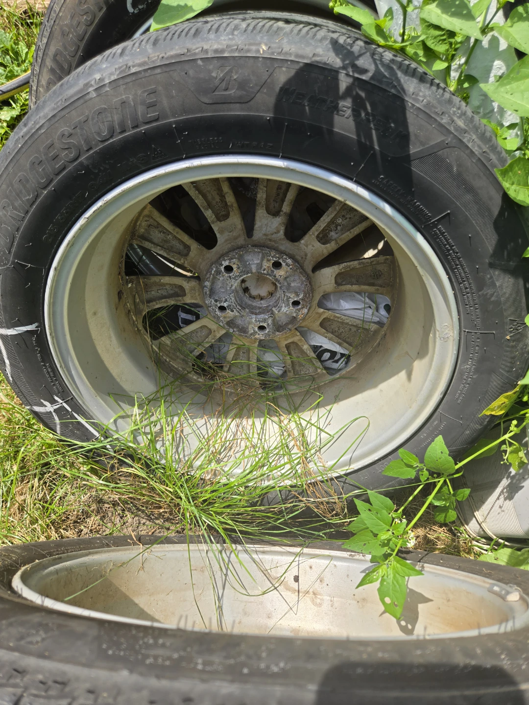 Kia Alloy Rims with Bridgestone Tires - photo 2