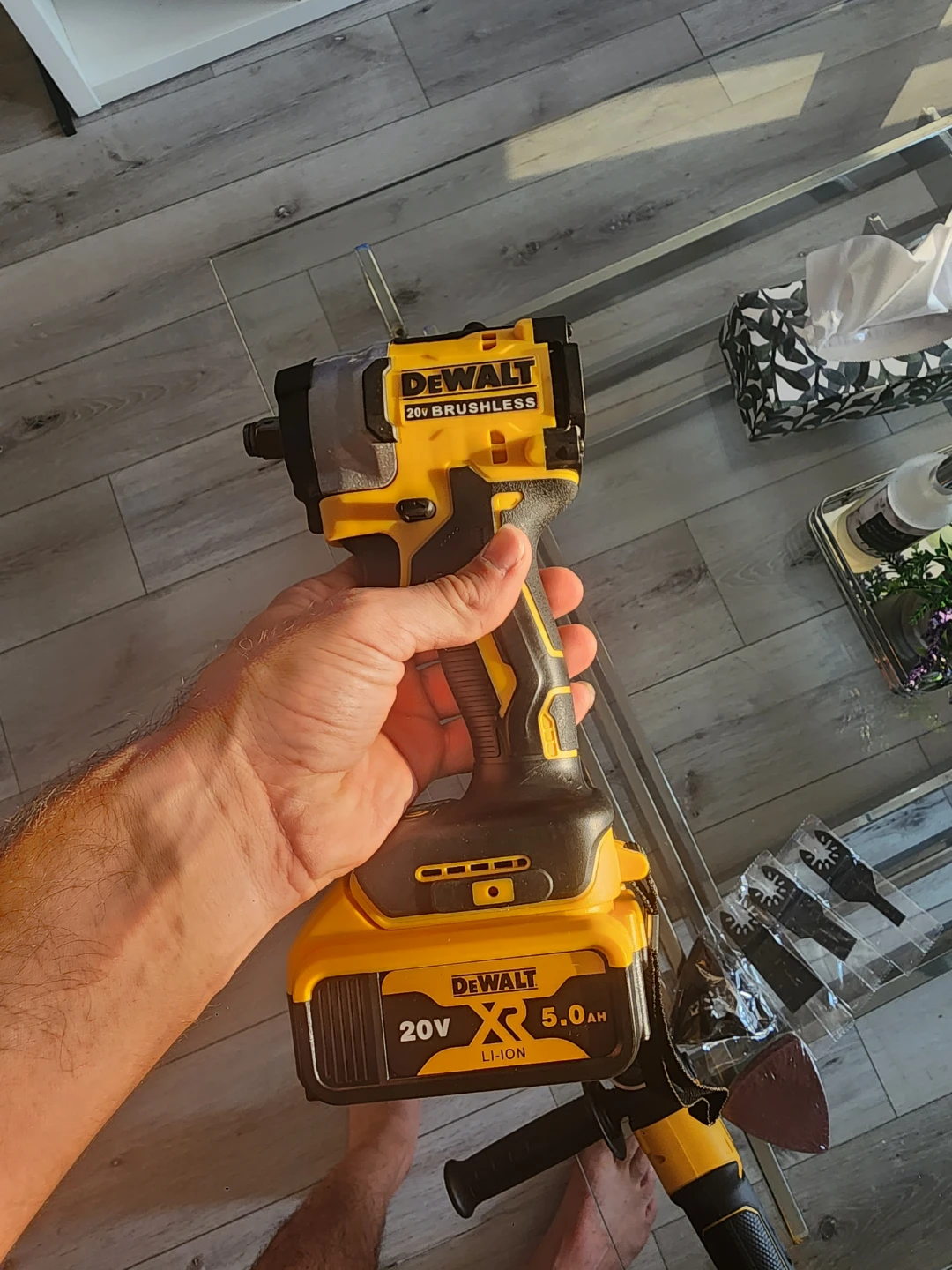 DeWalt 20V Brushless Cordless Impact Driver with 5.0Ah Battery