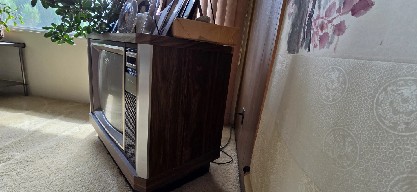 Sears Tube TV - photo 3