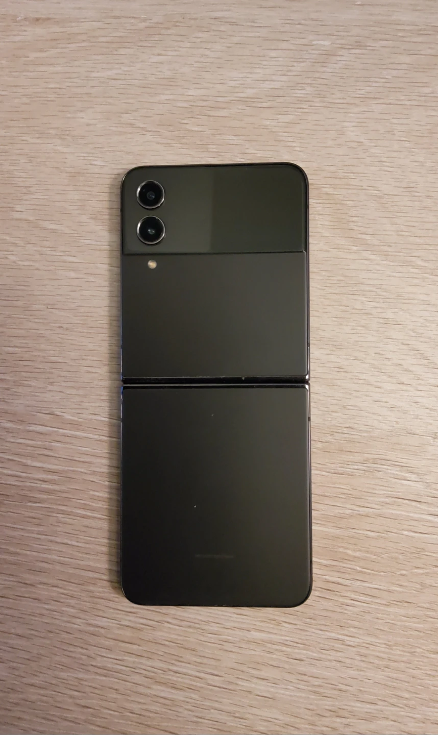 Samsung Galaxy Z Flip4 Black - photo 2