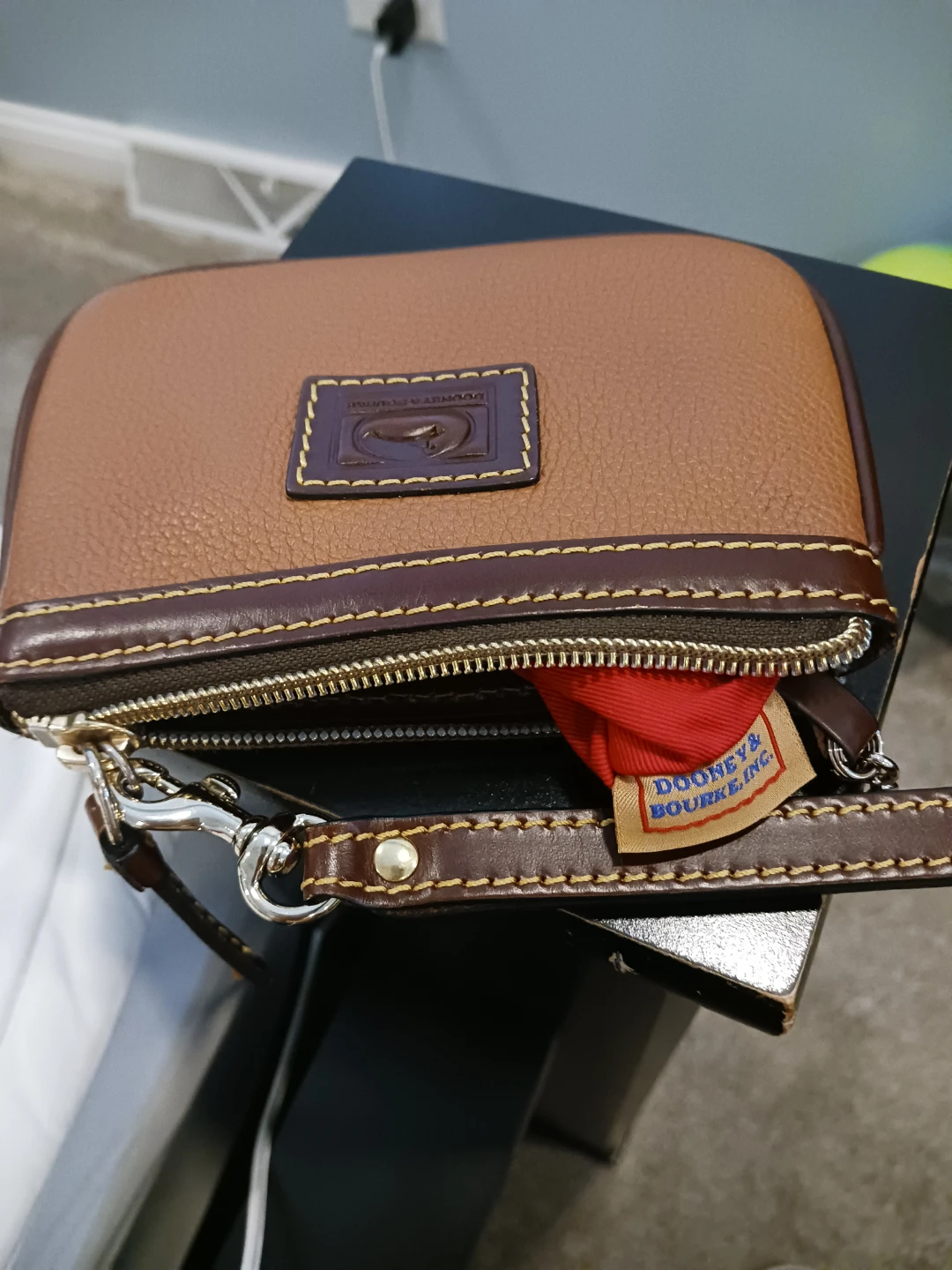 Dooney & Bourke Brown Leather Wristlet Pouch - photo 2