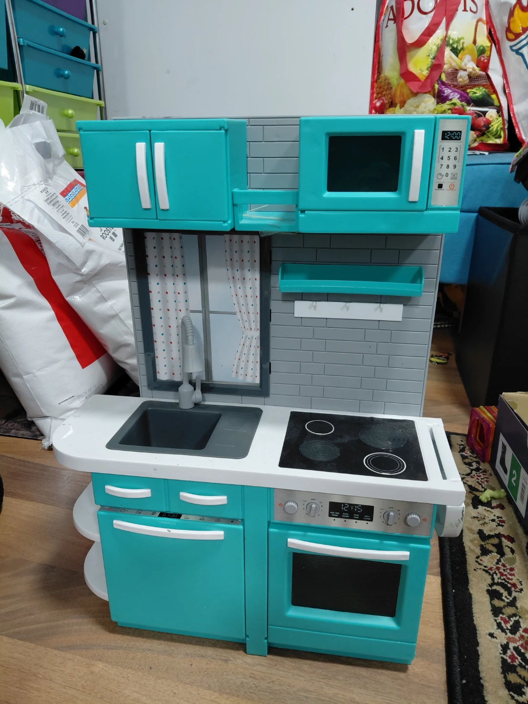 Kid's Play Kitchen Set